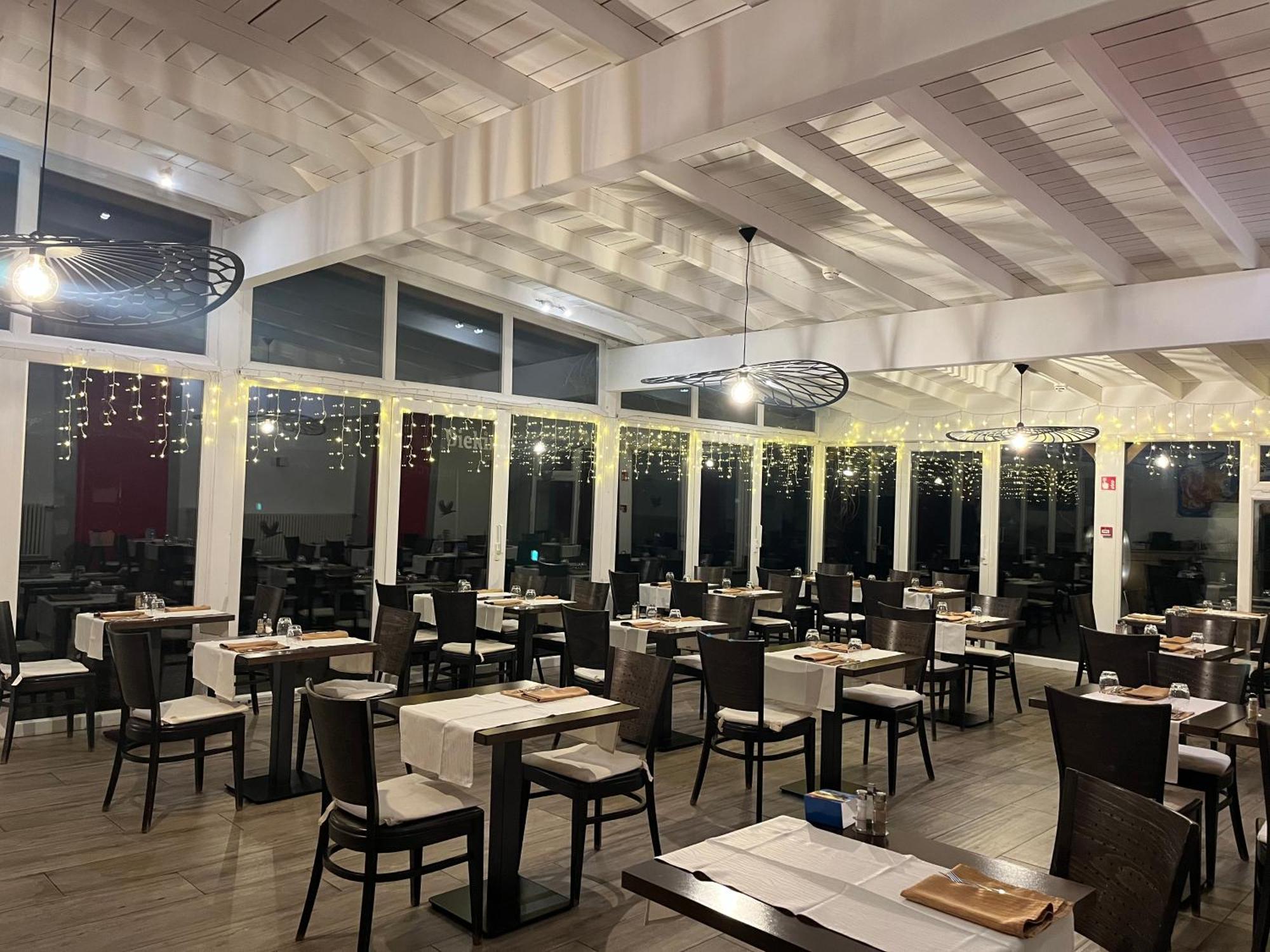 Hotel Restaurant Le Paris Mondorf-les-Bains Exteriör bild