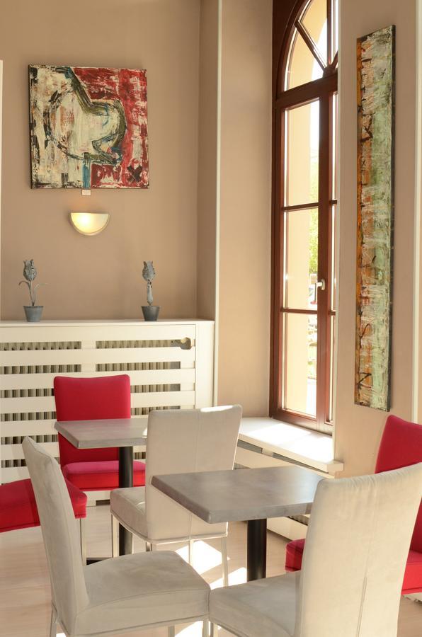 Hotel Restaurant Le Paris Mondorf-les-Bains Exteriör bild